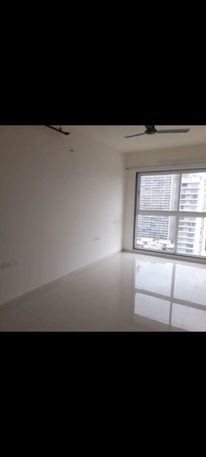 Room in 3 BHK Apartment at Runwal Nirvana, Parel – for Rent