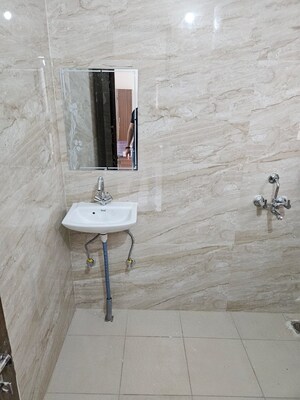 Bathroom in 1 RK Builder Floor at Sector 52 – for Rent