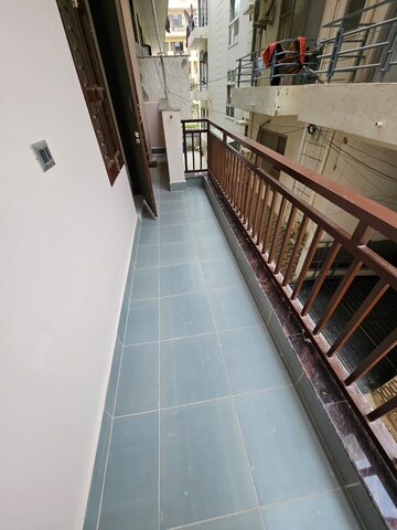 Balcony in 1 RK Builder Floor at Sector 52 – for Rent