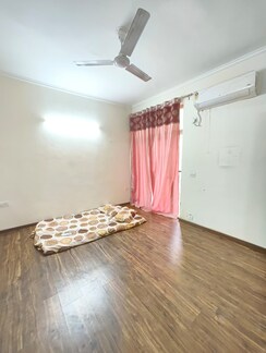 3 BHK Apartment For Sale in Amrapali Crystal Homes