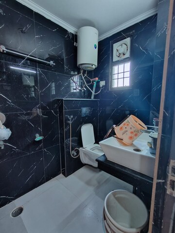 Attached Bathroom in 2 BHK Builder Floor at Saket – for Rent
