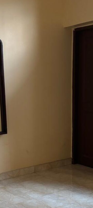 Room in 1 RK Villa at RWA Apartments, Sector 31 – for Rent