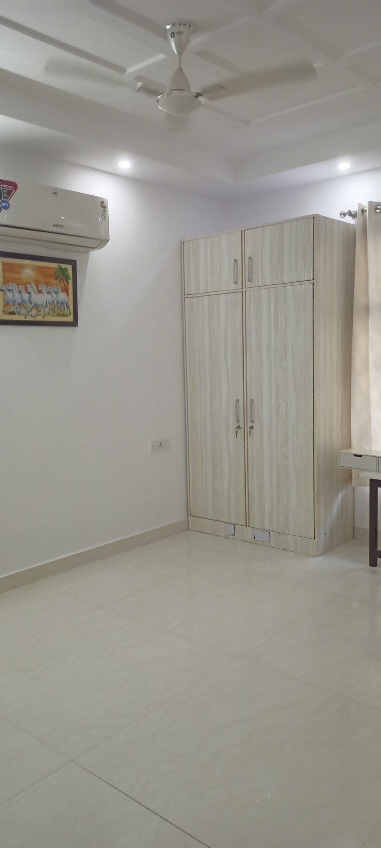 Room, dlf-city-phase-iv 3 Bedroom 2500 Sq.Ft. Builder Floor In Dlf Phase iv Gurgaon 9309429