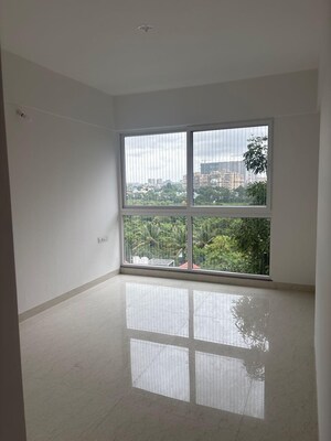 Room in 3 BHK Apartment at Nirman Adi, Kalyani Nagar – for Sale