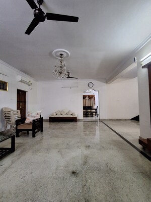Living Room in 4 BHK Villa at Kondapur – for Rent