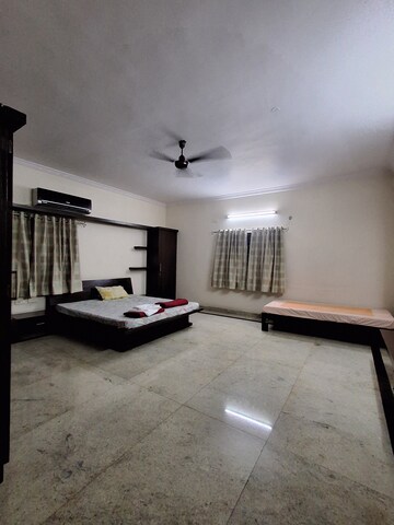 Master Bedroom in 4 BHK Villa at Kondapur – for Rent