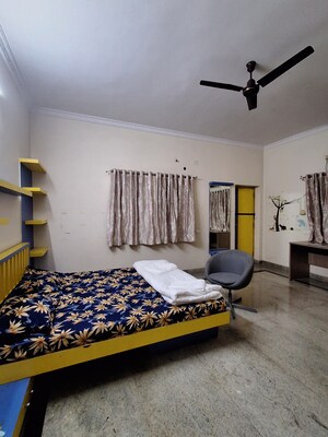 Bedroom in 4 BHK Villa at Kondapur – for Rent