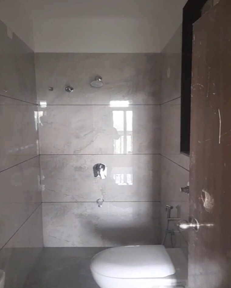 Bathroom, sidhivinayak-flora 1 Bedroom 556 Sq.Ft. Apartment In Chembur Mumbai 9309414