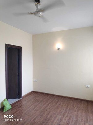 Room in 2 BHK Apartment at Satya The Hermitage Phase 2, Sector 103 – for Rent