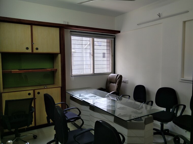 Team Area, phoenix-omkar-nandan Commercial Office Space 1900 Sq.Ft. In Narhe Pune 9309463