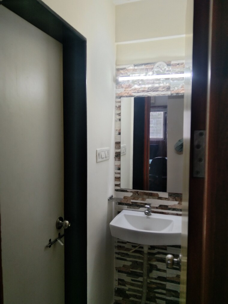 Bathroom, phoenix-omkar-nandan Commercial Office Space 1900 Sq.Ft. In Narhe Pune 9309463
