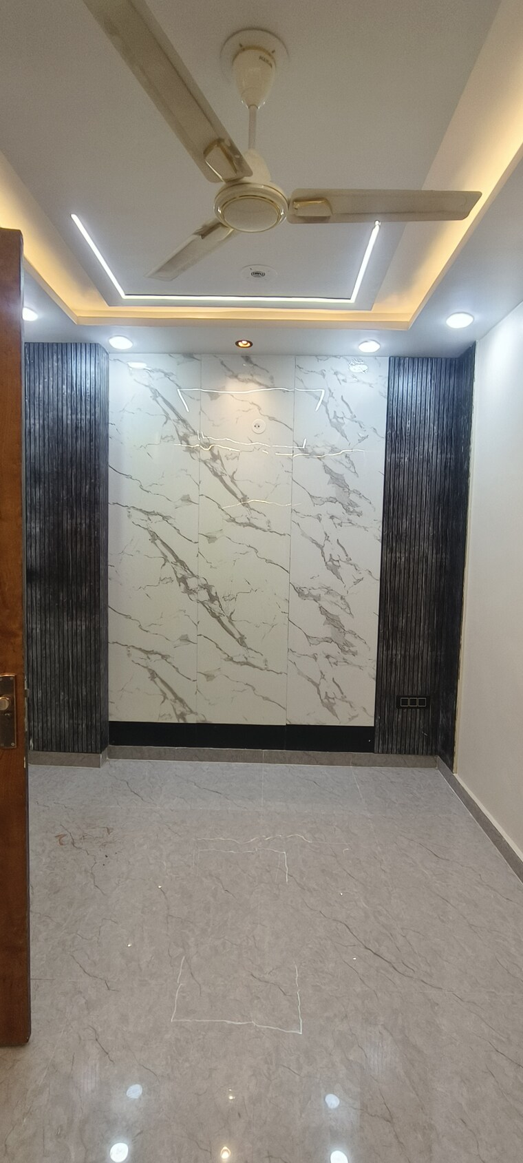 Room, dwarka mor 2 Bedroom 600 Sq.Ft. Builder Floor In Dwarka Mor Delhi 9309511