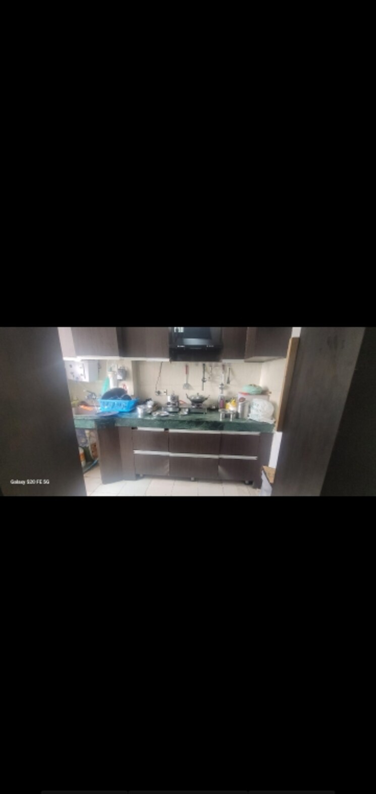 Bedroom, paras-tierea 2 Bedroom 825 Sq.Ft. Apartment In Sector 137 Noida 9309491