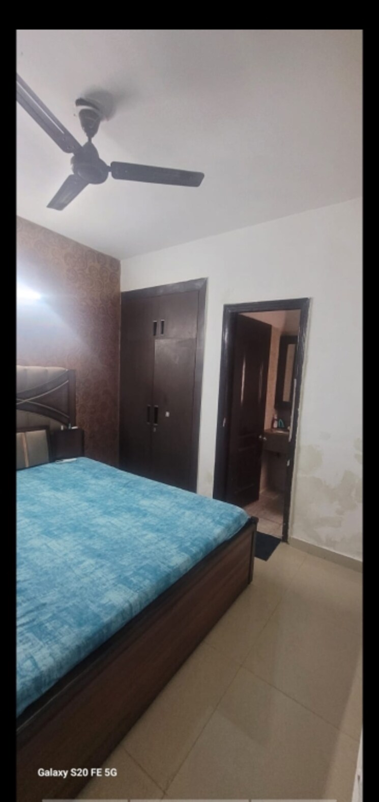 Room, paras-tierea 2 Bedroom 825 Sq.Ft. Apartment In Sector 137 Noida 9309491