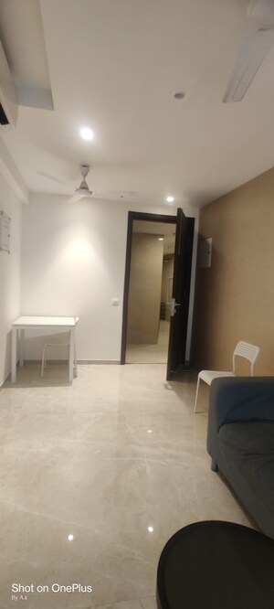 Room in 1 BHK Apartment at Hiranandani Regent Hill, Powai – for Rent