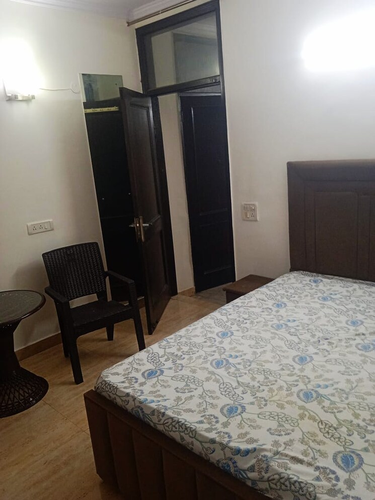 Bedroom, lajpat nagar 2 Bedroom 900 Sq.Ft. Builder Floor In Lajpat Nagar Delhi 9309556