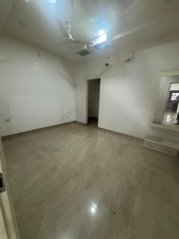 Room in 3 BHK Villa at Avanti Vihar – for Rent