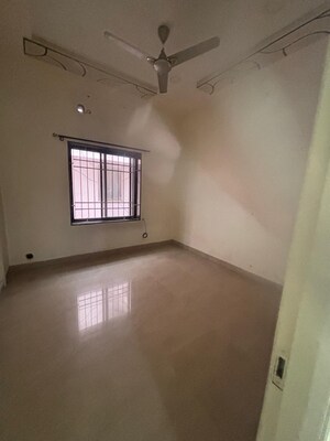 Room in 3 BHK Villa at Avanti Vihar – for Rent