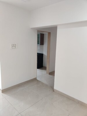 Room in 4 BHK Apartment at Mahesh Jai Arati, Chembur – for Rent