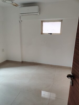 Bedroom in 4 BHK Apartment at Mahesh Jai Arati, Chembur – for Rent