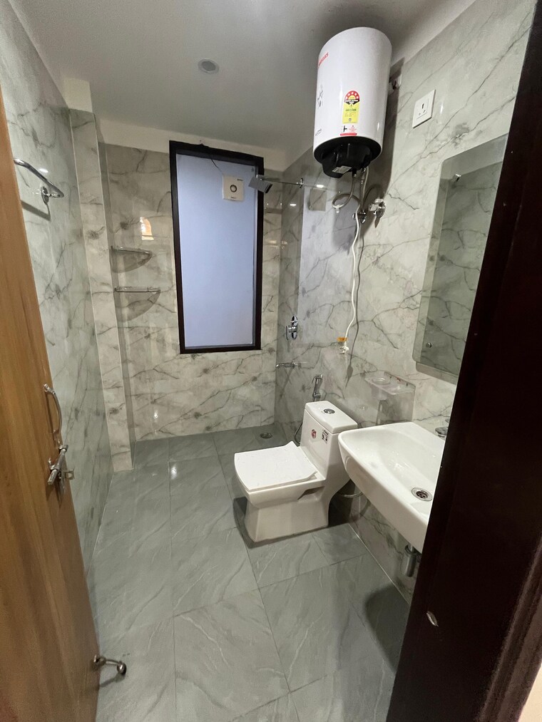 Bathroom, sector 57 1 Bedroom 720 Sq.Ft. Builder Floor In Sector 57 Gurgaon 9309574