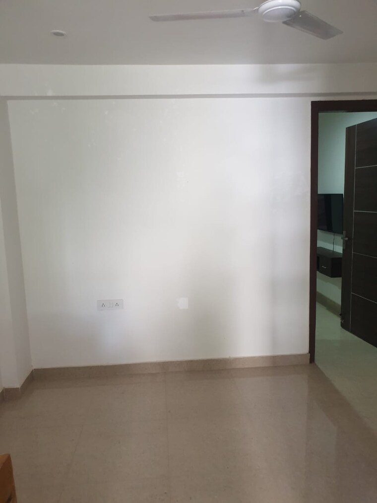 Room, dlf-city-phase-v 1 Bedroom 500 Sq.Ft. Builder Floor In Dlf Phase V Gurgaon 9309582