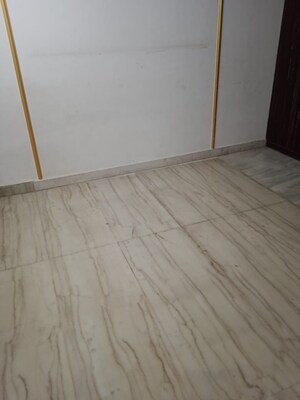 Room in 1.5 BHK Builder Floor at Lajpat Nagar – for Rent