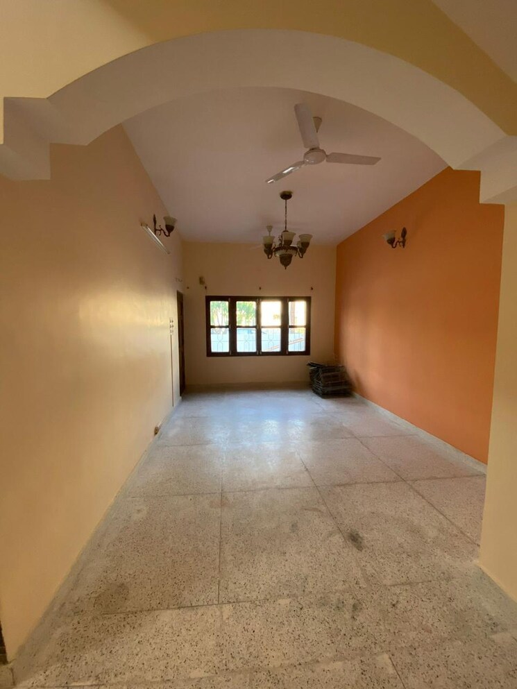 Room, sahastradhara 4 Bedroom 2000 Sq.Ft. Independent House In Sahastradhara Dehradun 9309600