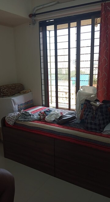 2 BHK Apartment For Rent in Yashraj Park CHS, Kasarvadavali