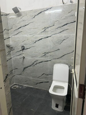 Bathroom in 1 RK Builder Floor at Vip Road – for Rent