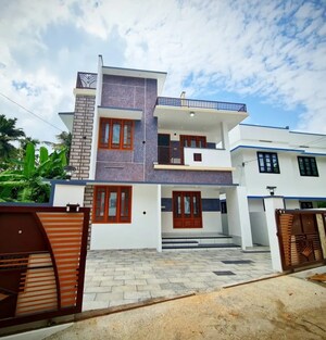 3 BHK Villa For Sale in Mundur
