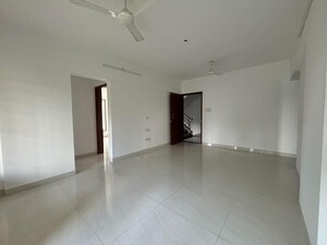 Room in 3 BHK Apartment at Minal CHS Erandwane, Erandwane – for Sale