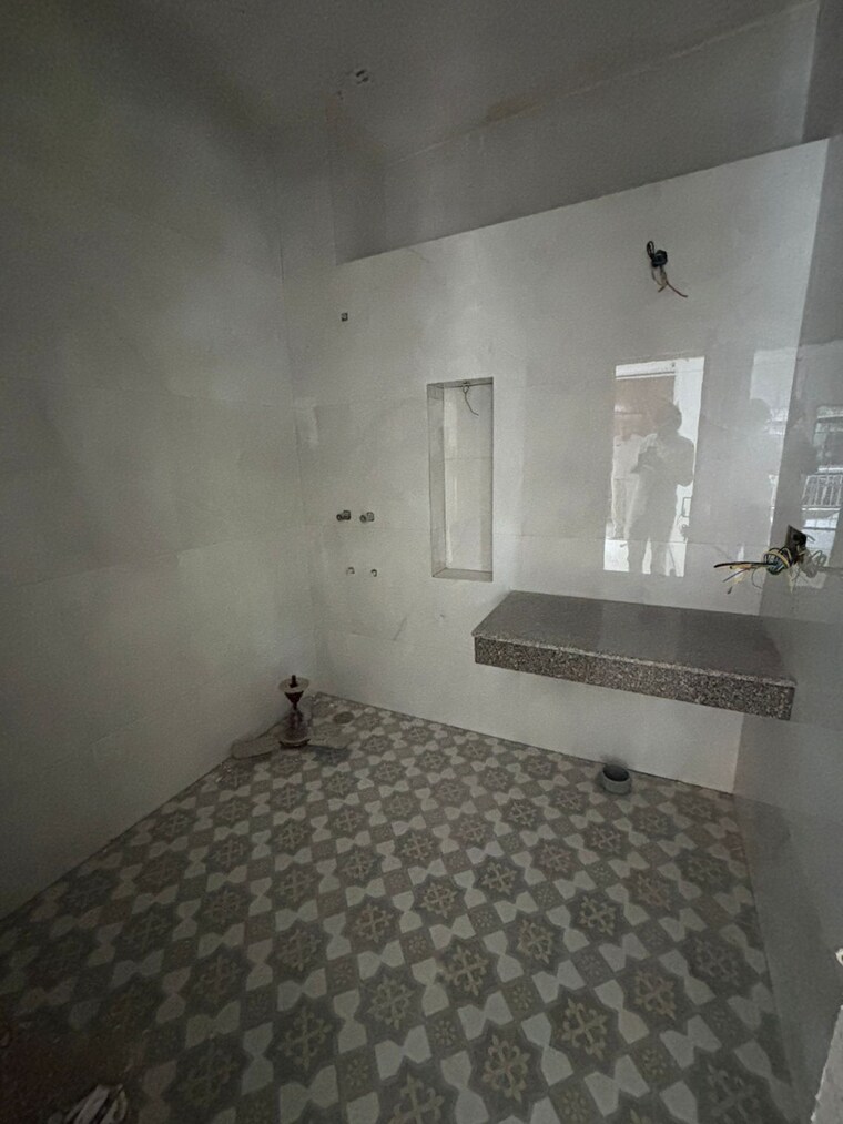 Bathroom, pareena-om-apartments 2 Bedroom 690 Sq.Ft. Apartment In Sector 112 Gurgaon 9309684