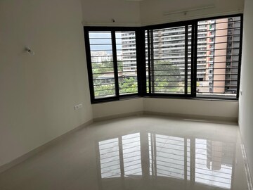 Room in 2 BHK Apartment at Kumar Prospera Hadapsar, Hadapsar – for Rent