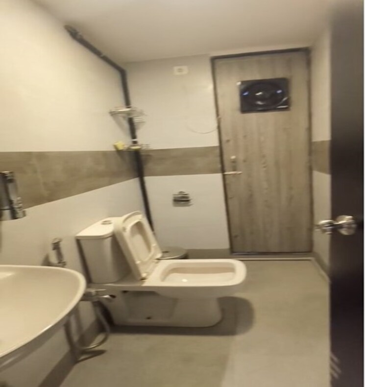 Bathroom, swastik-signature-business-park Commercial Office Space 1073 Sq.Ft. In Chembur Mumbai 9309748