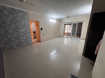 Room in 2 BHK Apartment at Naiknavare Mystique Mood, Viman Nagar – for Rent