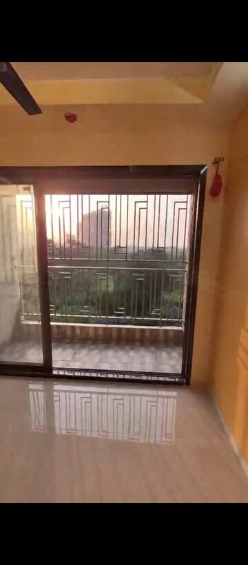 Room in 1 BHK Apartment at Dombivli East – for Rent