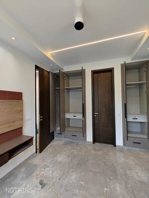 Room in 3 BHK Builder Floor at Saket – for Rent