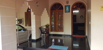 Living Room in 6 BHK Independent House at Avenue Road – for Sale