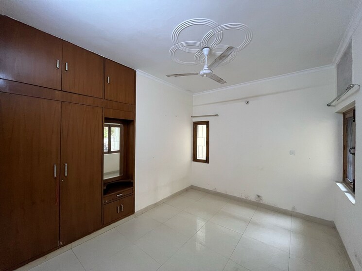 Room, pareena-om-apartments 2 Bedroom 650 Sq.Ft. Apartment In Sector 112 Gurgaon 9309792