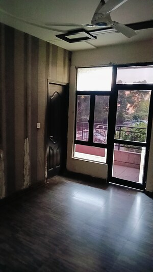 Room in 3 BHK Apartment at Divyansh Fabio, Dundahera – for Sale