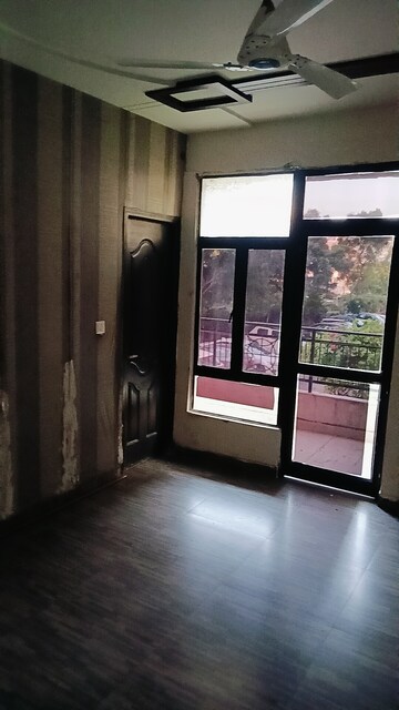 Room in 3 BHK Apartment at Divyansh Fabio, Dundahera – for Sale