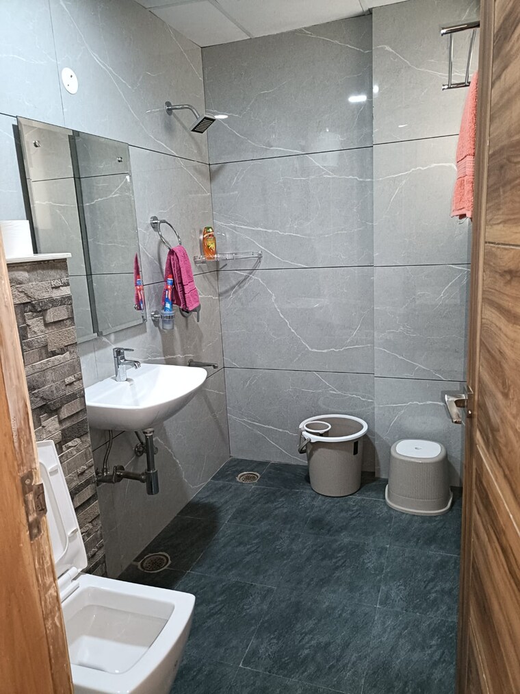 Bathroom, dhakoli 3 Bedroom 1650 Sq.Ft. Apartment In Dhakoli Zirakpur 9309826