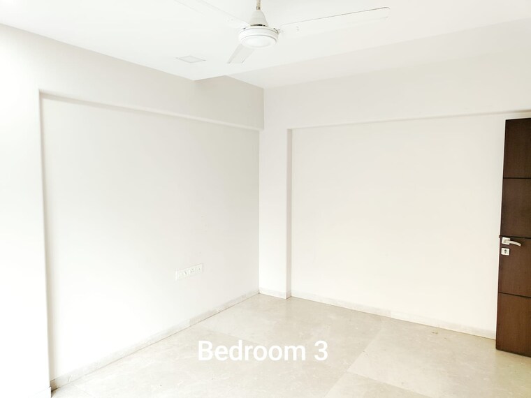 Room, eminente-i 3 Bedroom 1300 Sq.Ft. Apartment In Khar West Mumbai 9309831