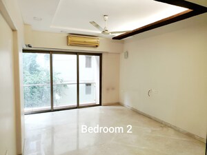 Room in 3 BHK Apartment at Eminente I, Khar West – for Rent