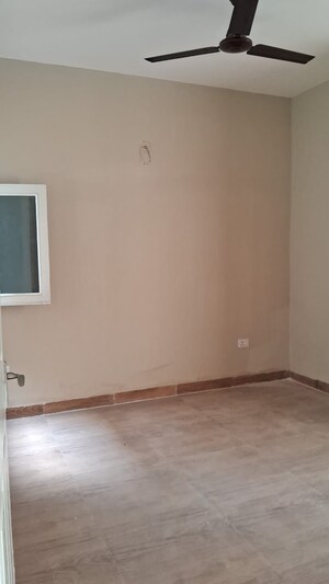 Room in 3 BHK Builder Floor at TDI The Retreat, Sector 89 – for Sale