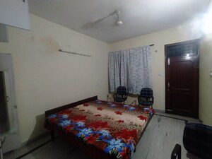 1 RK Independent House For Rent in Sector 7