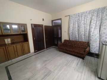 Living Room in 1 RK Independent House at Sector 7 – for Rent