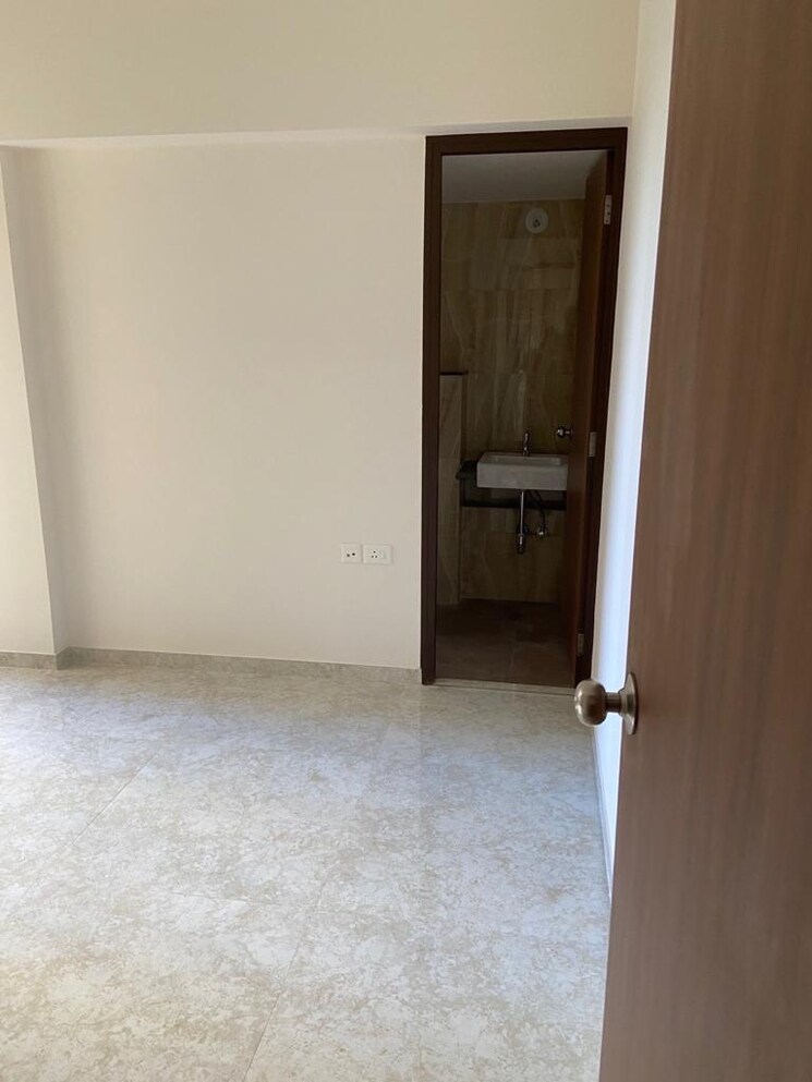 Room, lodha-amara 2 Bedroom 679 Sq.Ft. Apartment In Kolshet Road Thane 9309884