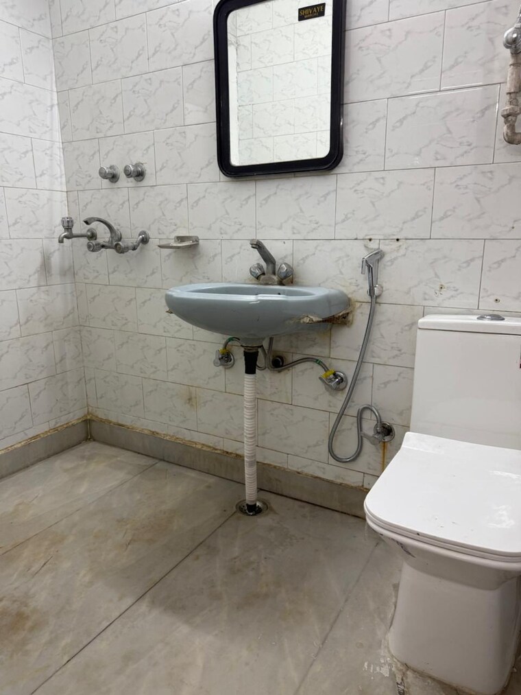 Bathroom, zara-rossa 2 Bedroom 750 Sq.Ft. Apartment In Sector 112 Gurgaon 9309847